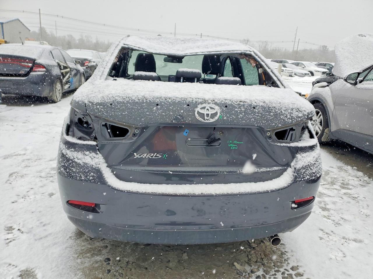 2019 TOYOTA YARIS LE photo 6