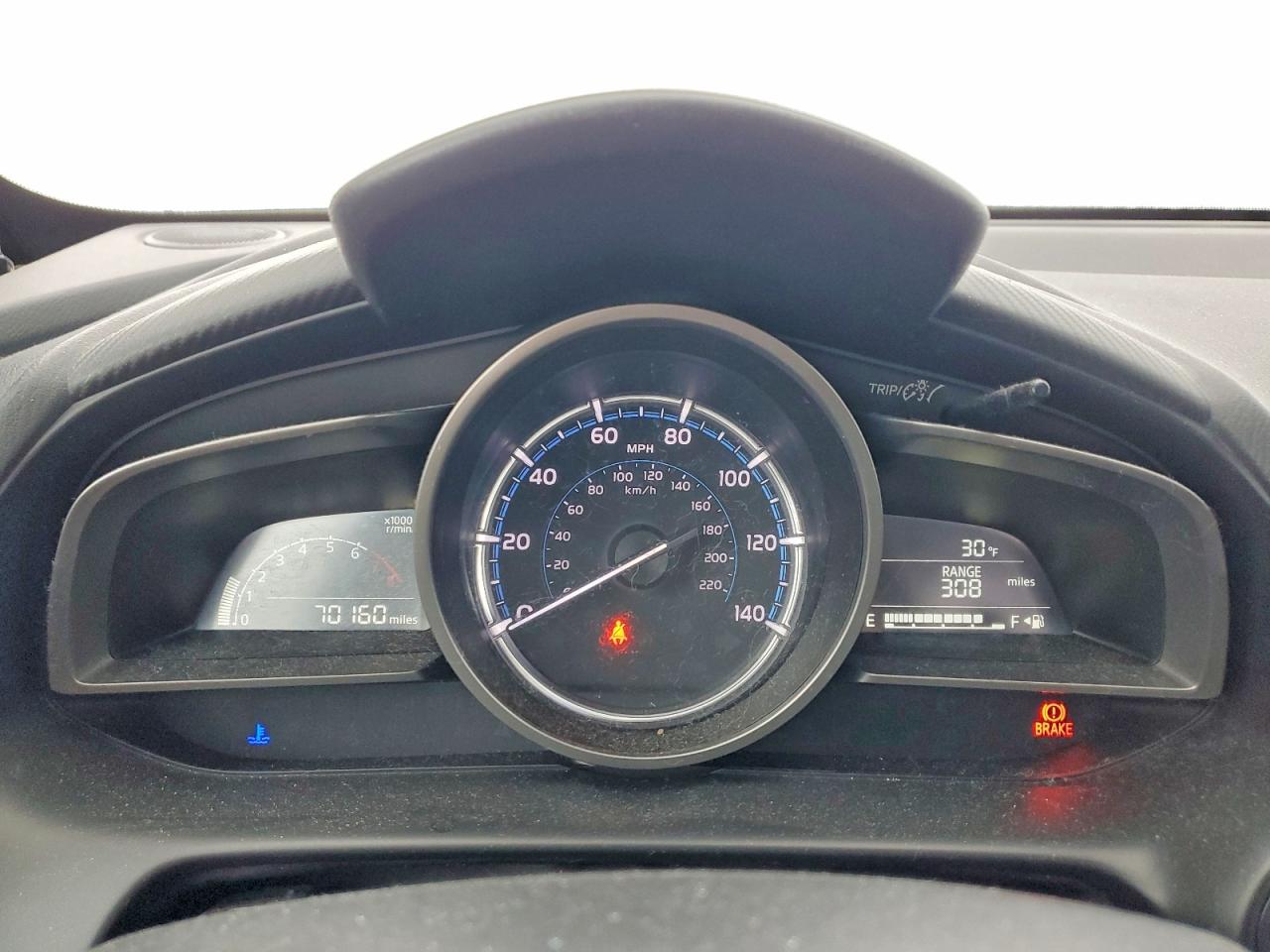 2019 TOYOTA YARIS LE photo 9