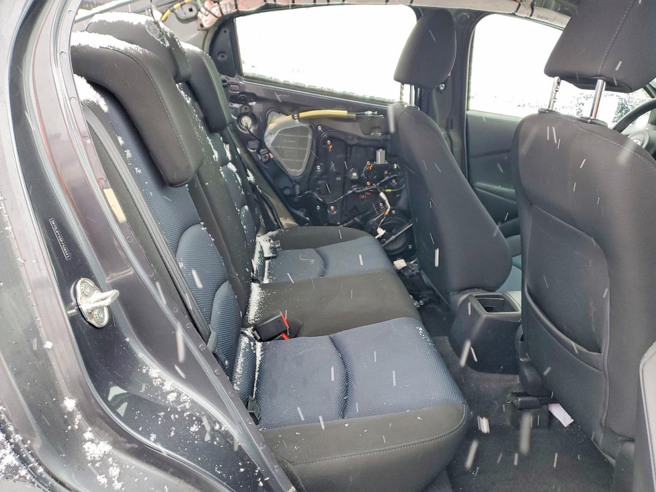 2019 TOYOTA YARIS LE photo 10
