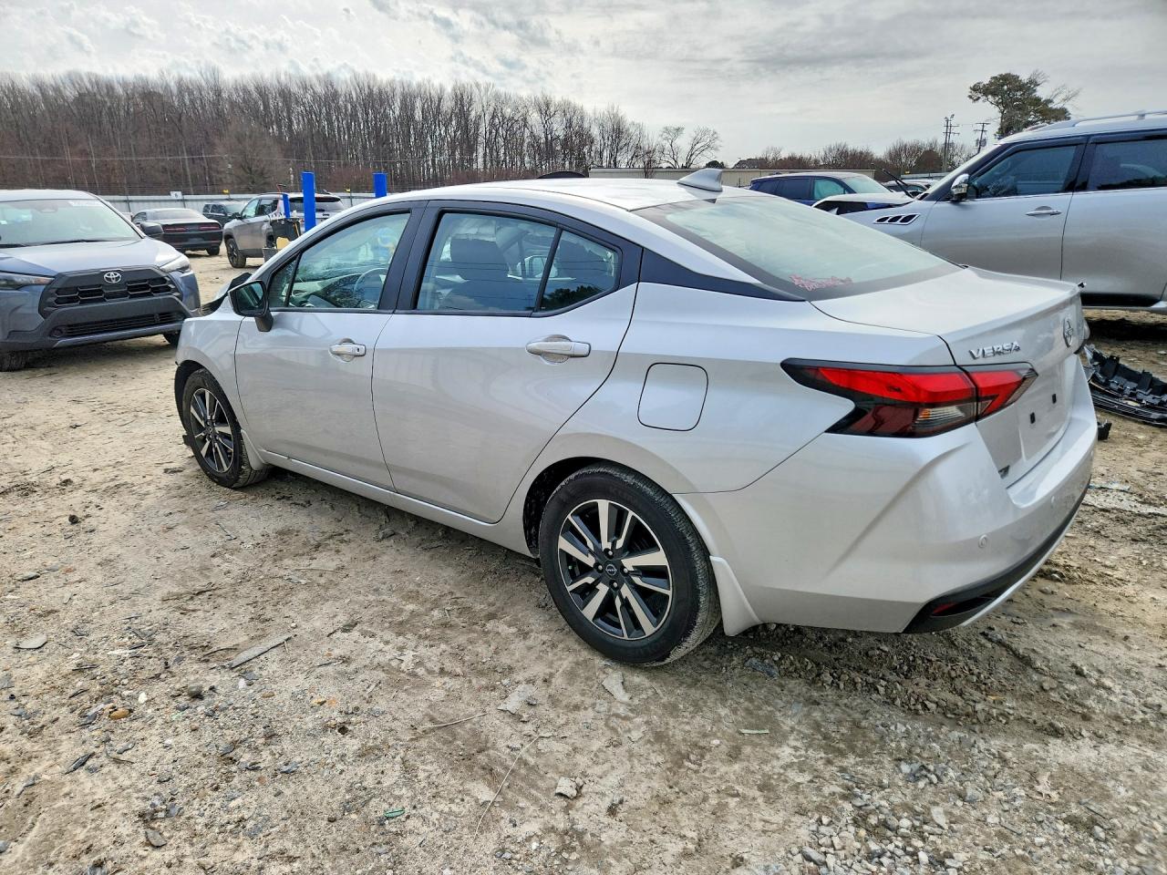 2025 NISSAN VERSA SV photo 3