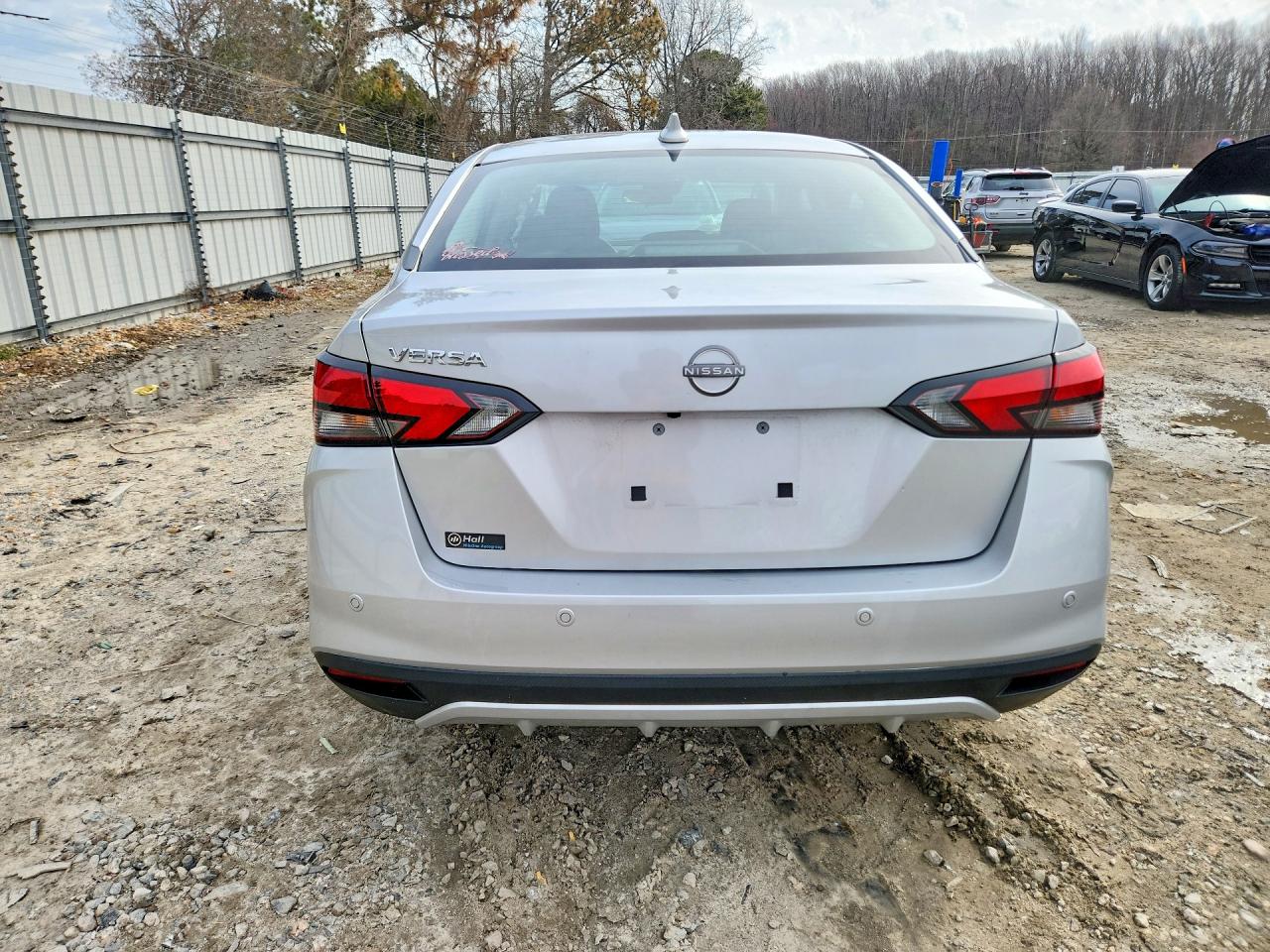 2025 NISSAN VERSA SV photo 11