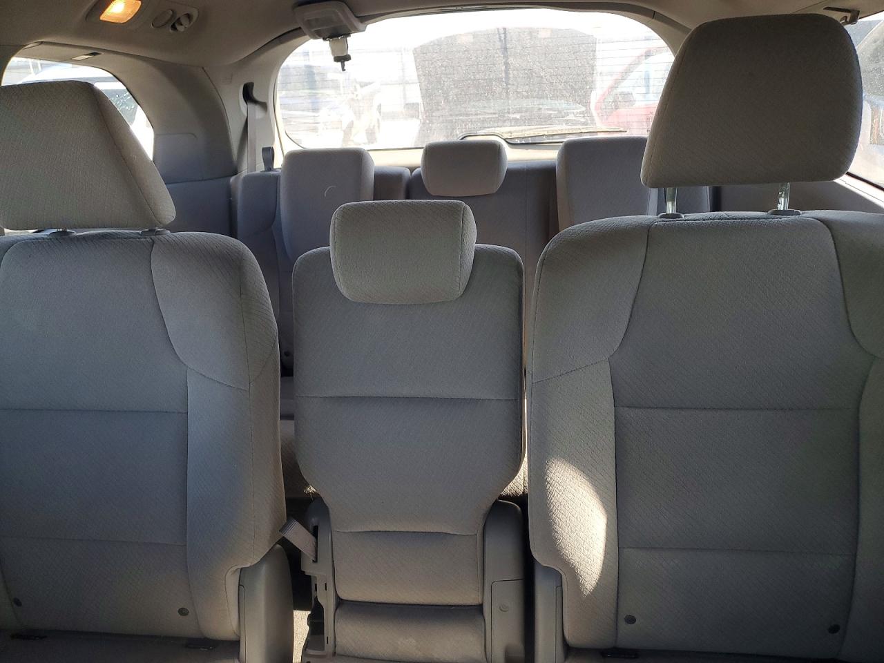 2016 HONDA ODYSSEY SE photo 10