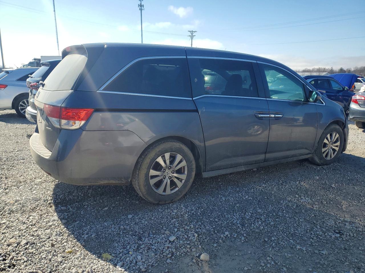 2016 HONDA ODYSSEY SE photo 3