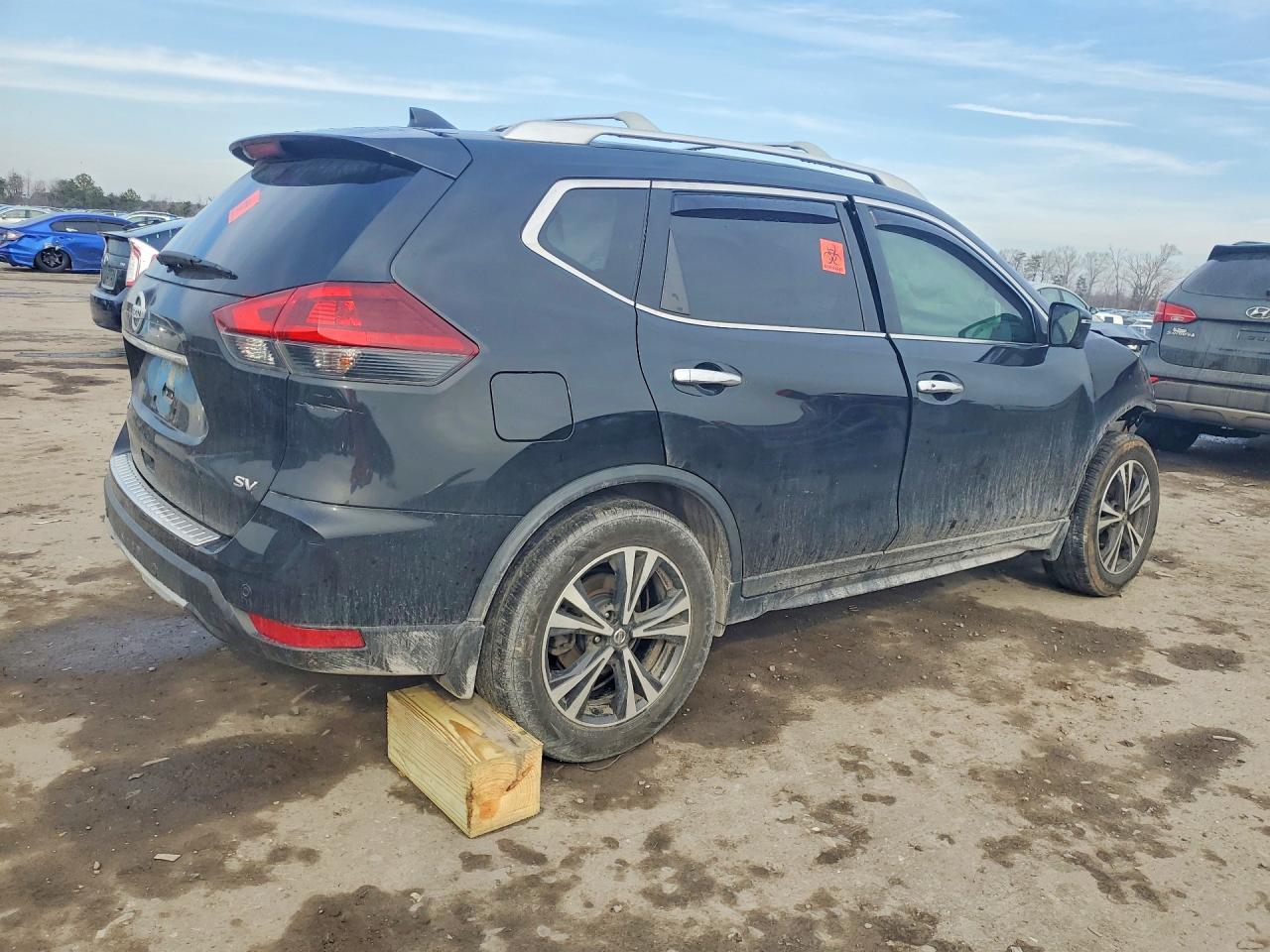 2020 NISSAN ROGUE SV photo 5
