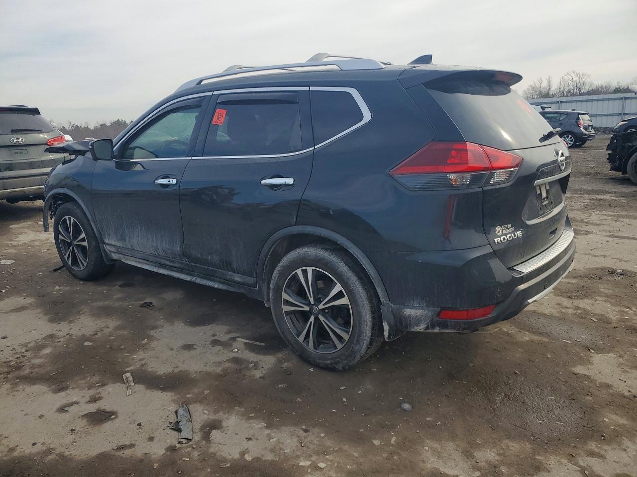 2020 NISSAN ROGUE SV photo 3