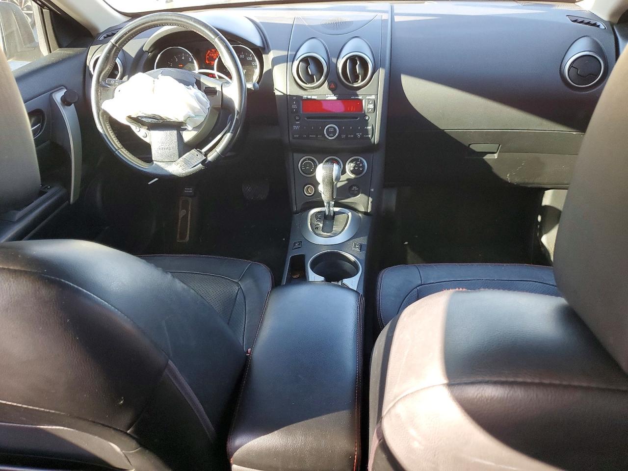 2010 NISSAN ROGUE S photo 8