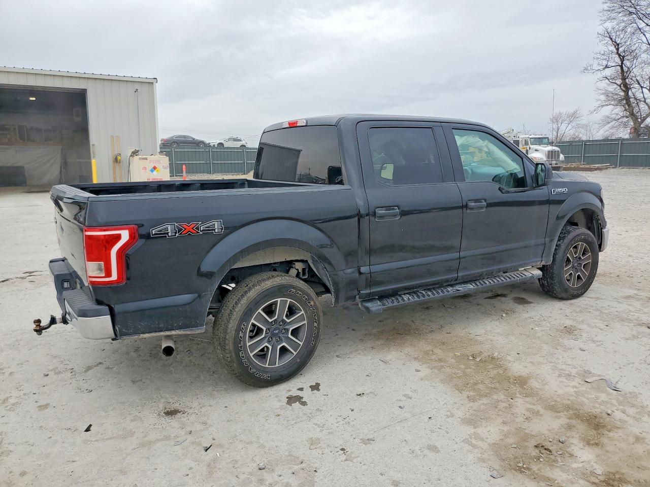 2017 FORD F150 SUPERCREW photo 3