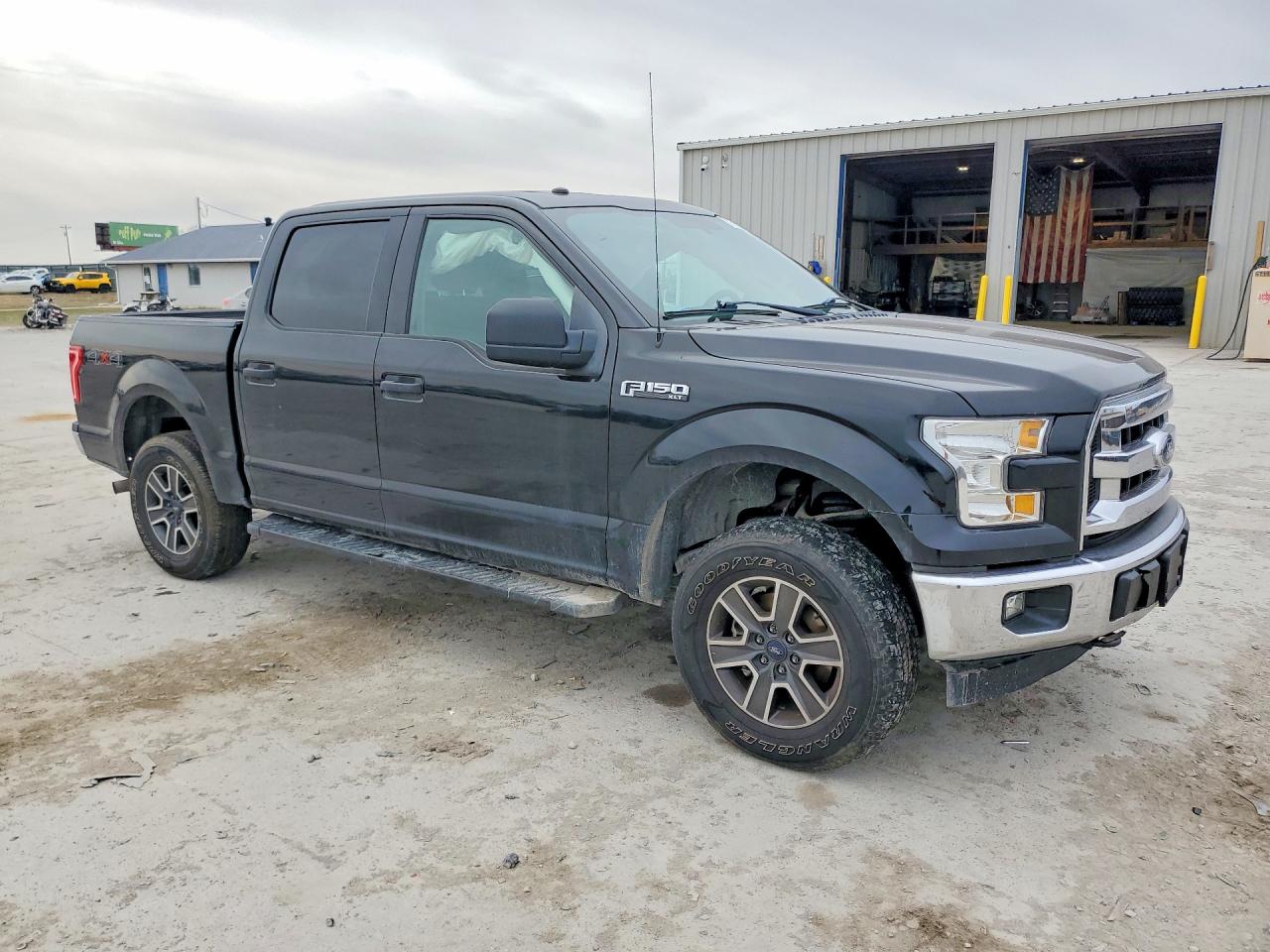 2017 FORD F150 SUPERCREW photo 4