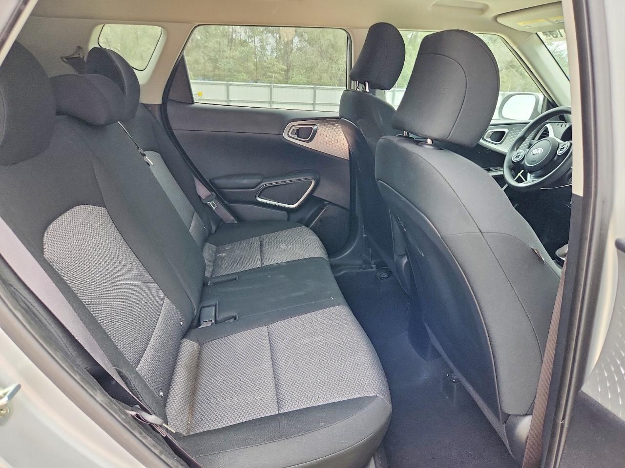2020 KIA SOUL LX photo 10