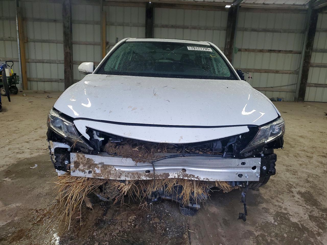 2020 TOYOTA CAMRY SE photo 9