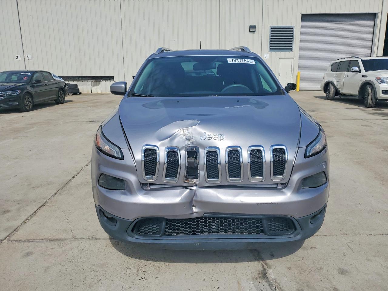2018 JEEP CHEROKEE LATITUDE photo 5