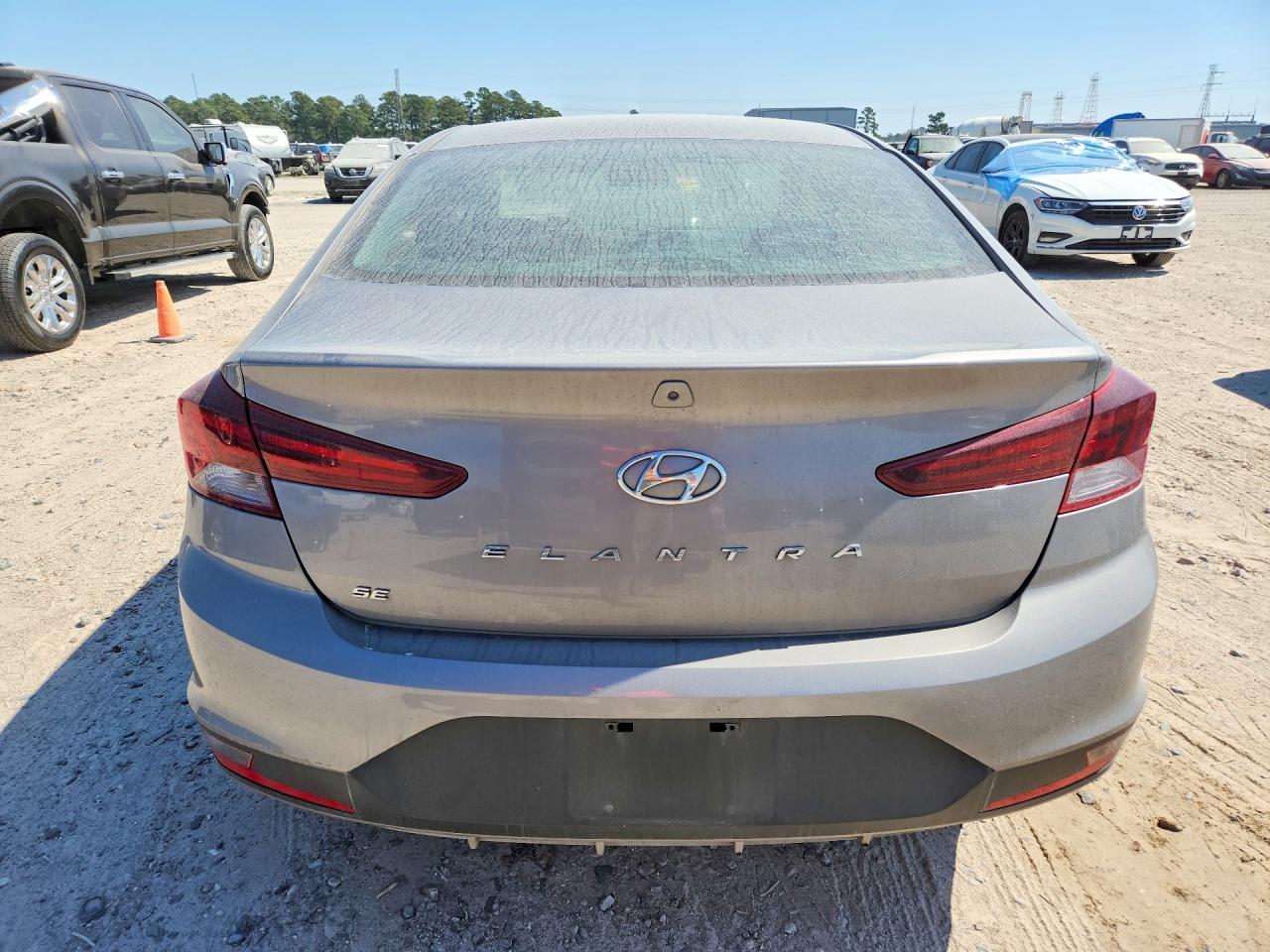 2020 HYUNDAI ELANTRA SE photo 11
