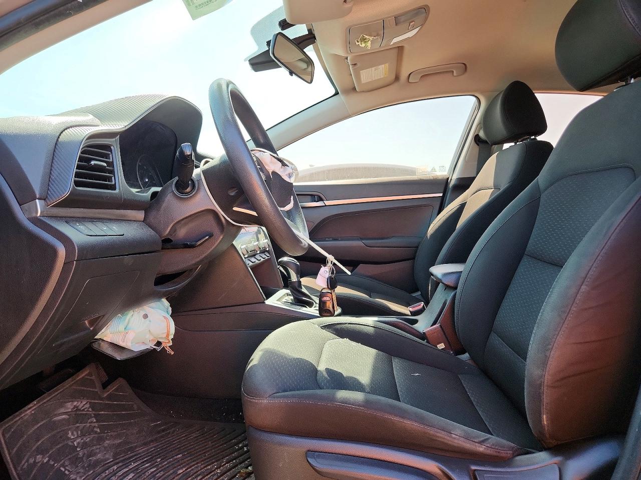 2020 HYUNDAI ELANTRA SE photo 13
