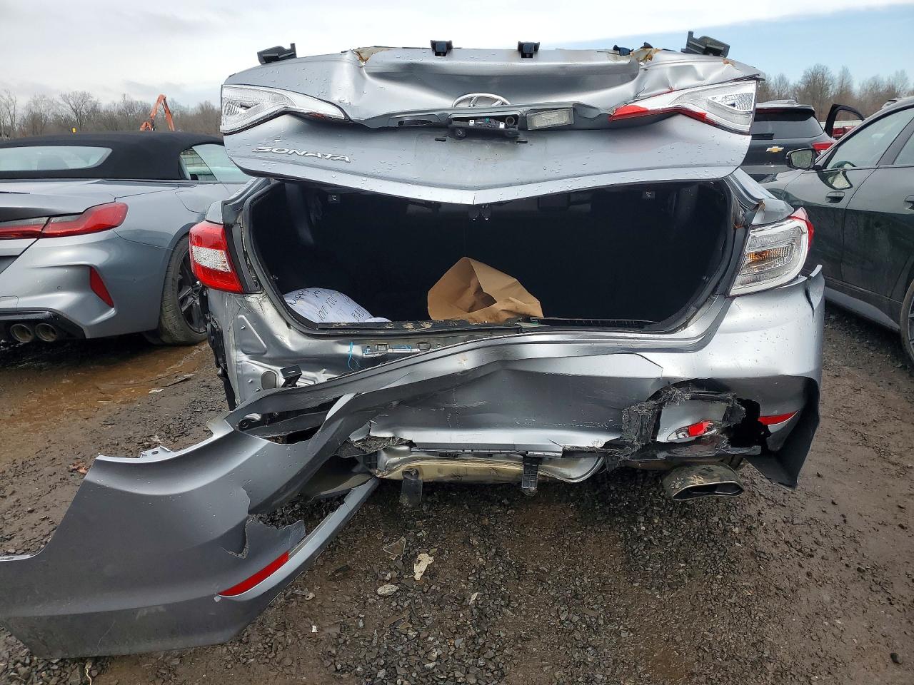 2017 HYUNDAI SONATA SE photo 11