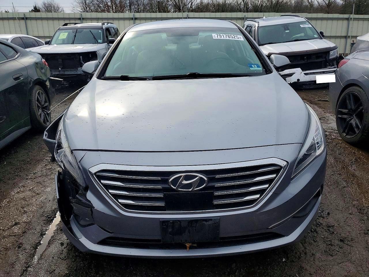 2017 HYUNDAI SONATA SE photo 9