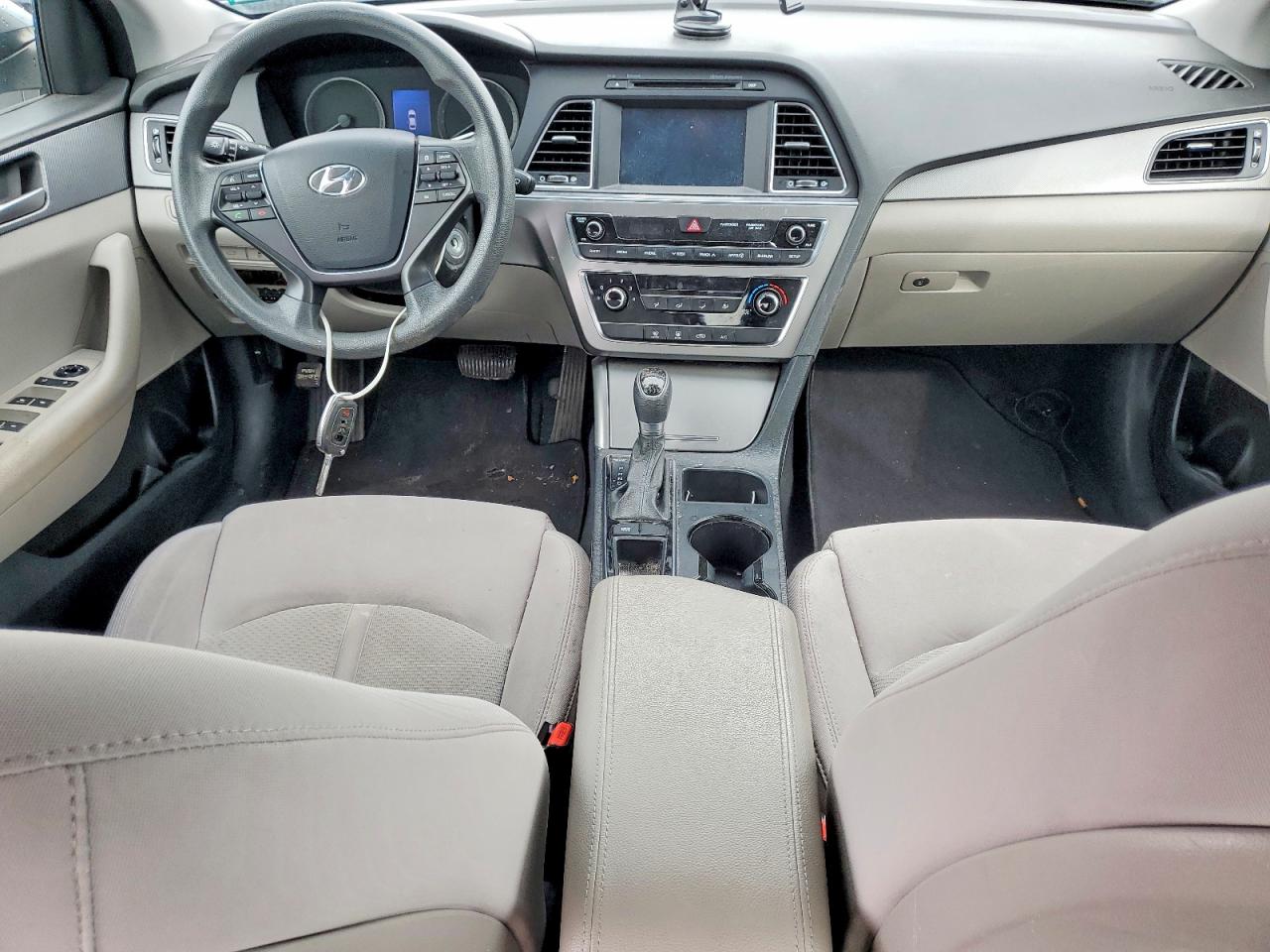 2017 HYUNDAI SONATA SE photo 15