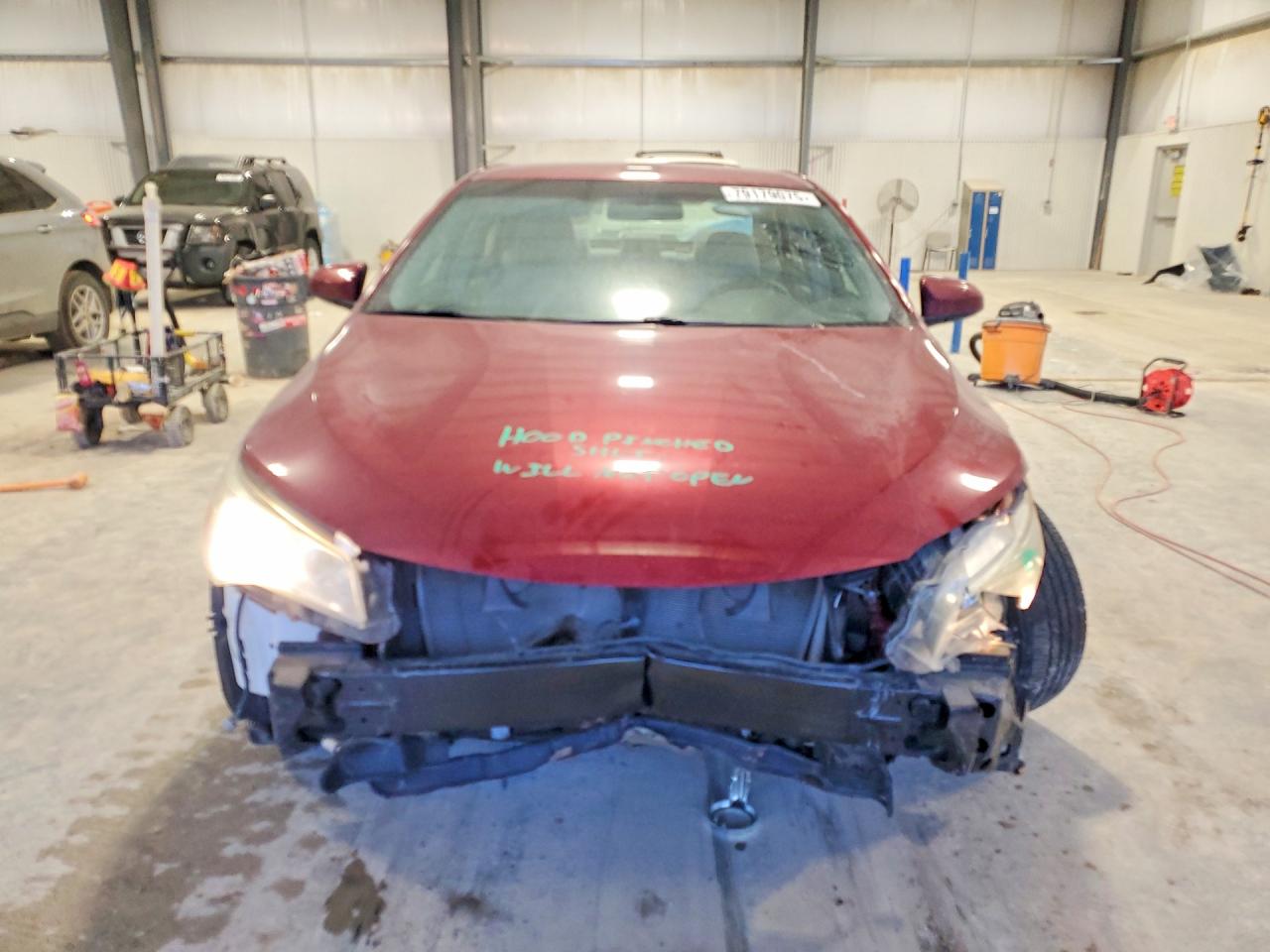 2016 TOYOTA CAMRY LE photo 5