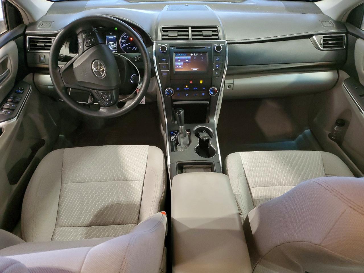 2016 TOYOTA CAMRY LE photo 8