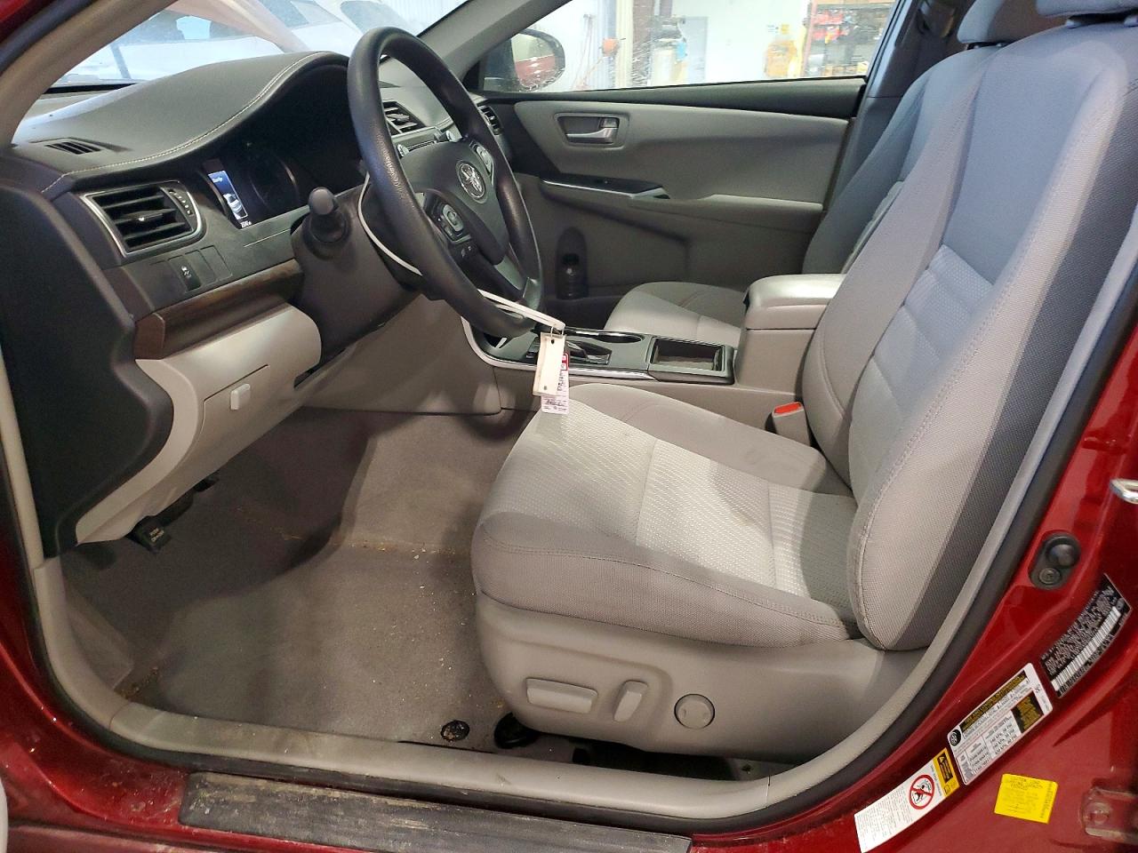 2016 TOYOTA CAMRY LE photo 7