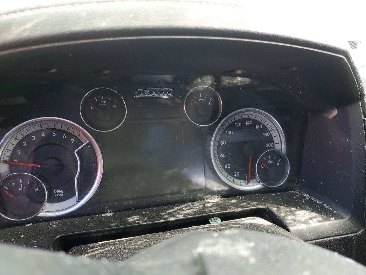 2015 RAM 1500 SPORT photo 17