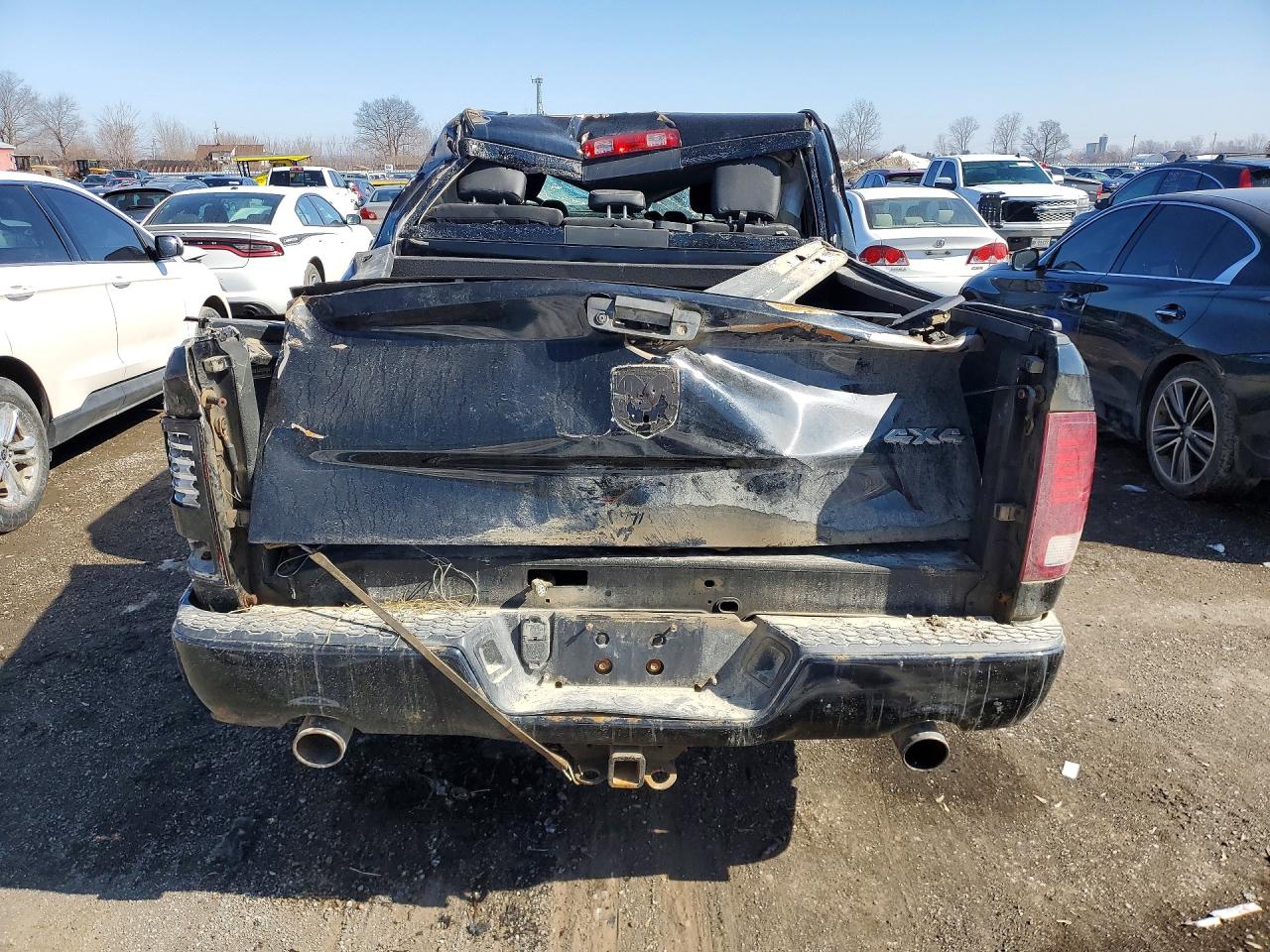 2015 RAM 1500 SPORT photo 11