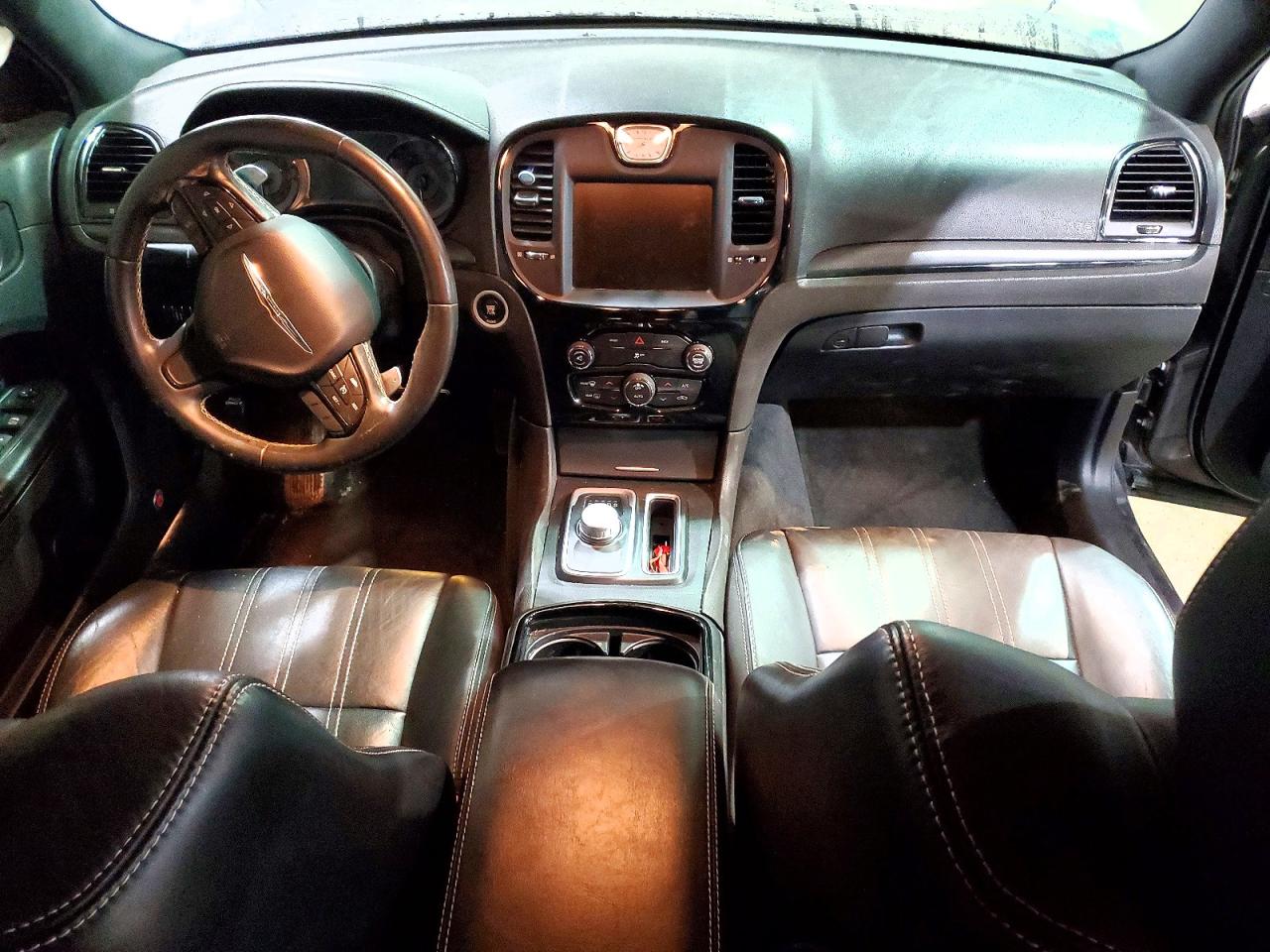2015 CHRYSLER 300 S photo 8
