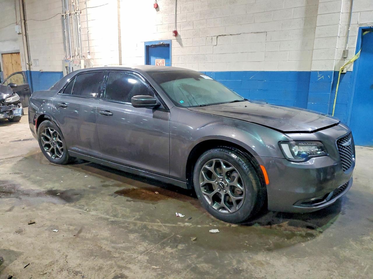 2015 CHRYSLER 300 S photo 4