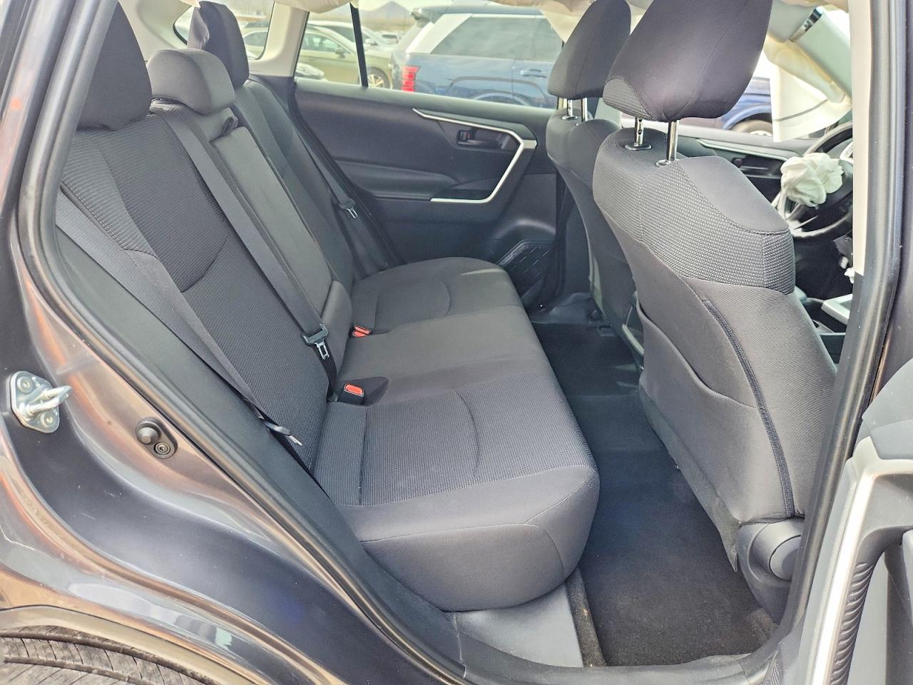 2019 TOYOTA RAV4 LE photo 10