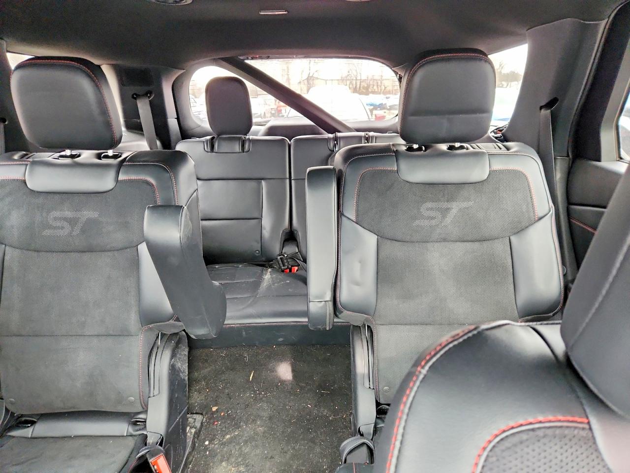 2025 FORD EXPLORER ST photo 28