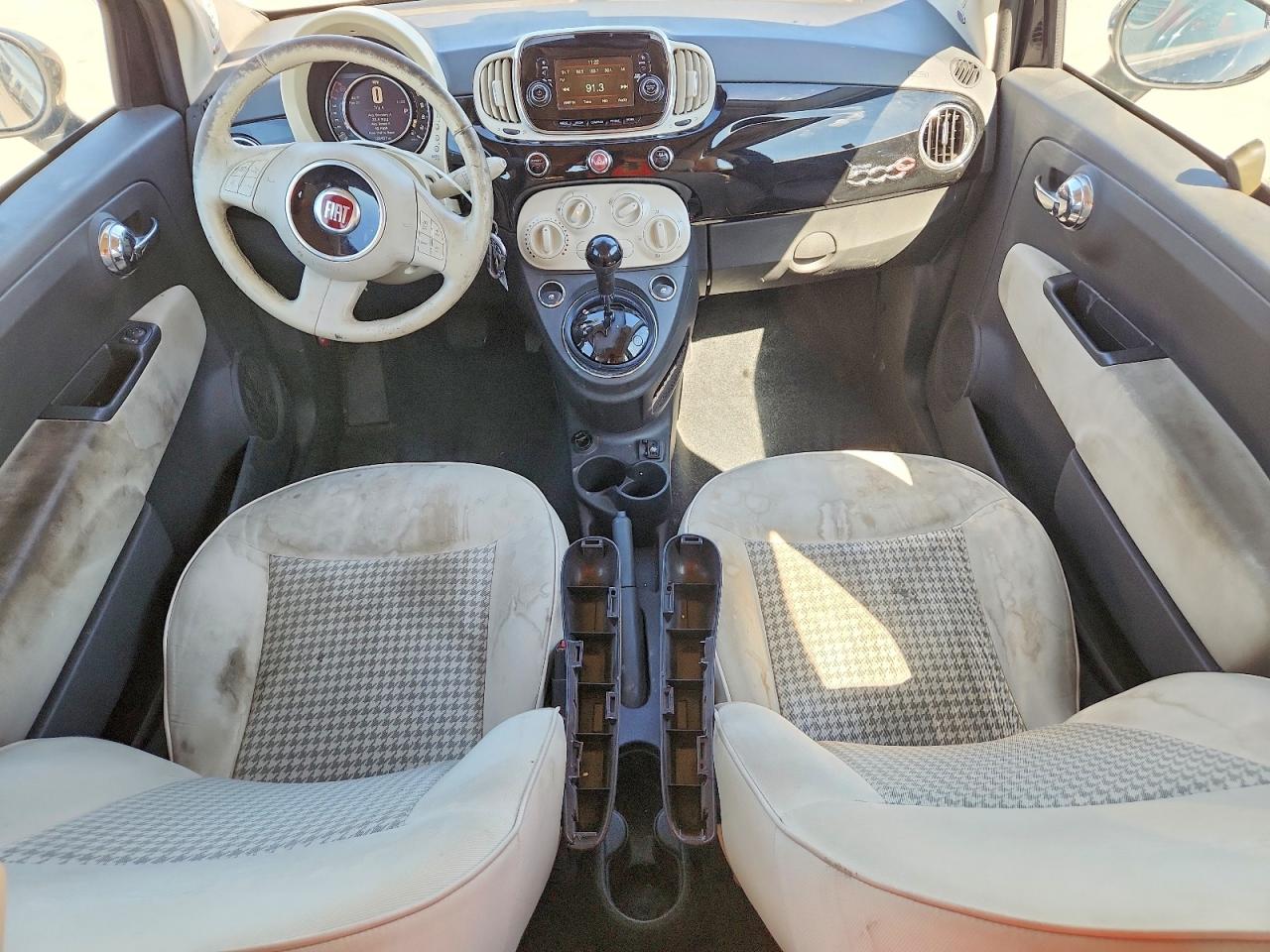 2017 FIAT 500 POP photo 8
