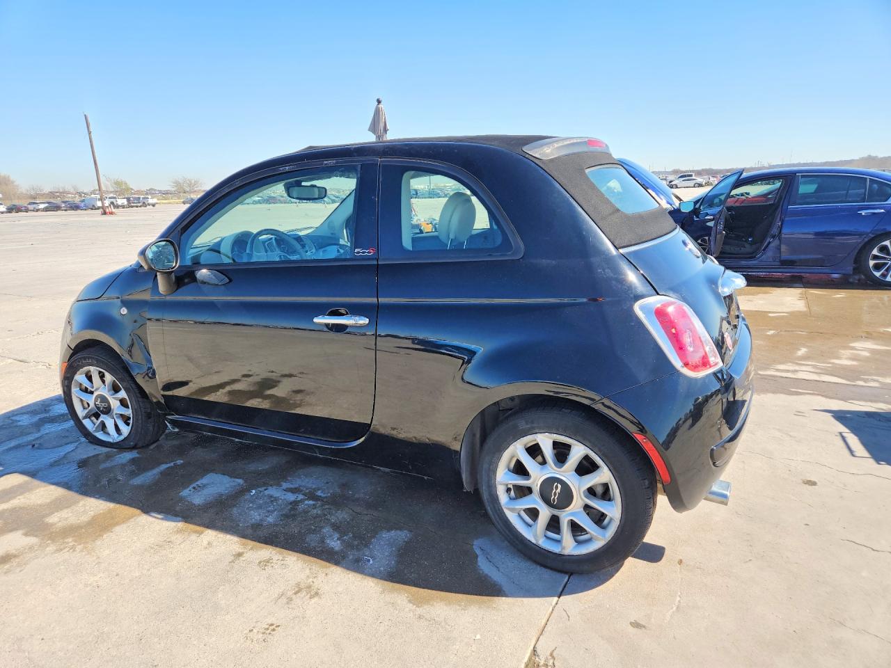2017 FIAT 500 POP photo 2