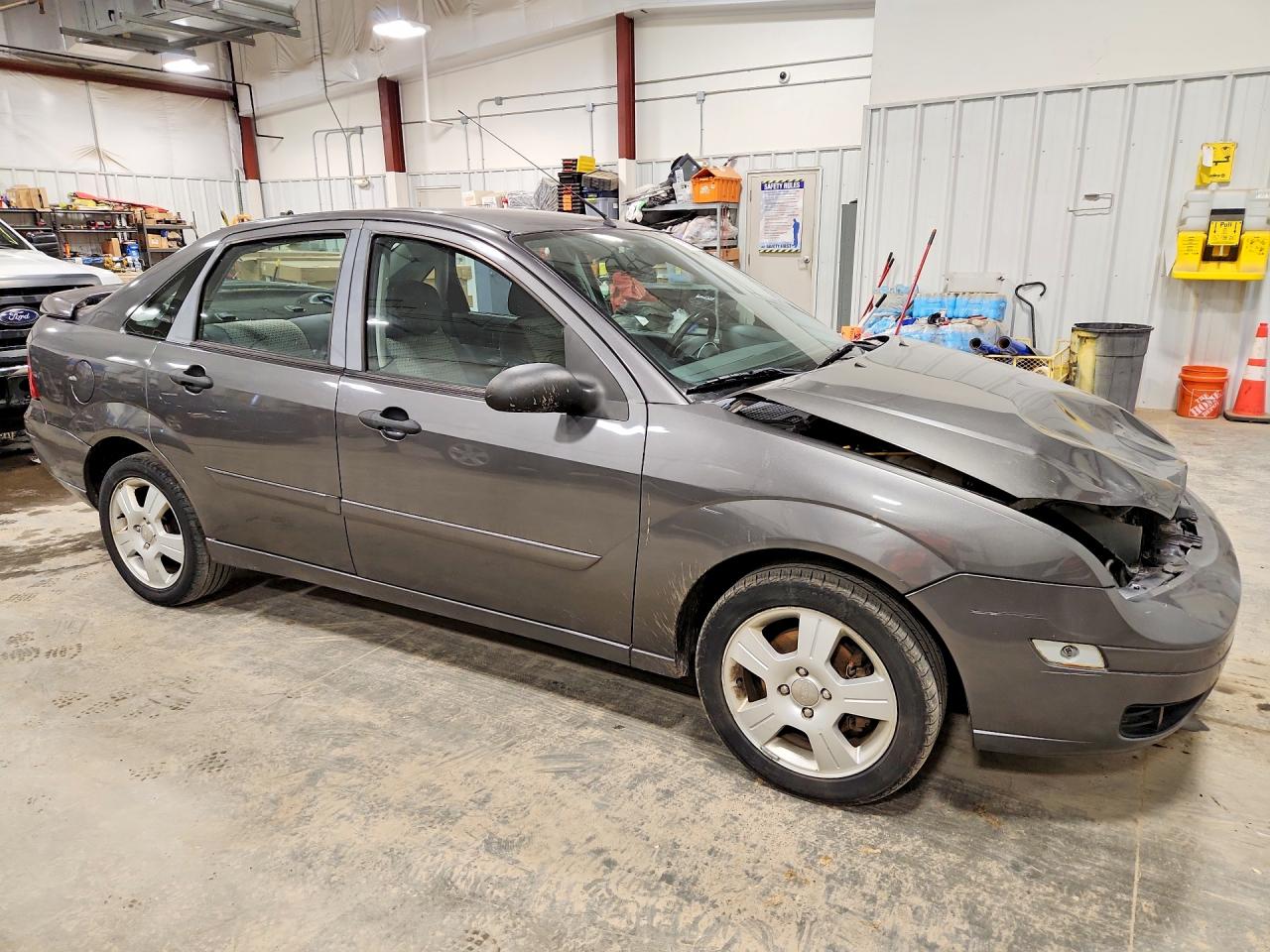 2007 FORD FOCUS ZX4 photo 7