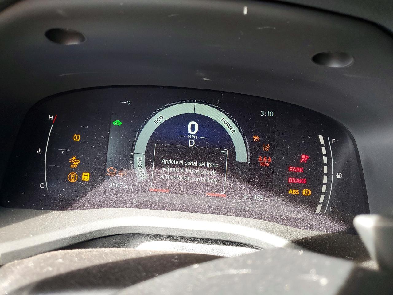 2025 TOYOTA CAMRY SE photo 9