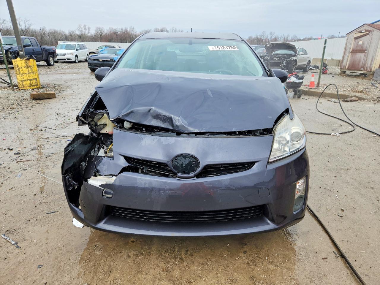2011 TOYOTA PRIUS FOUR photo 5
