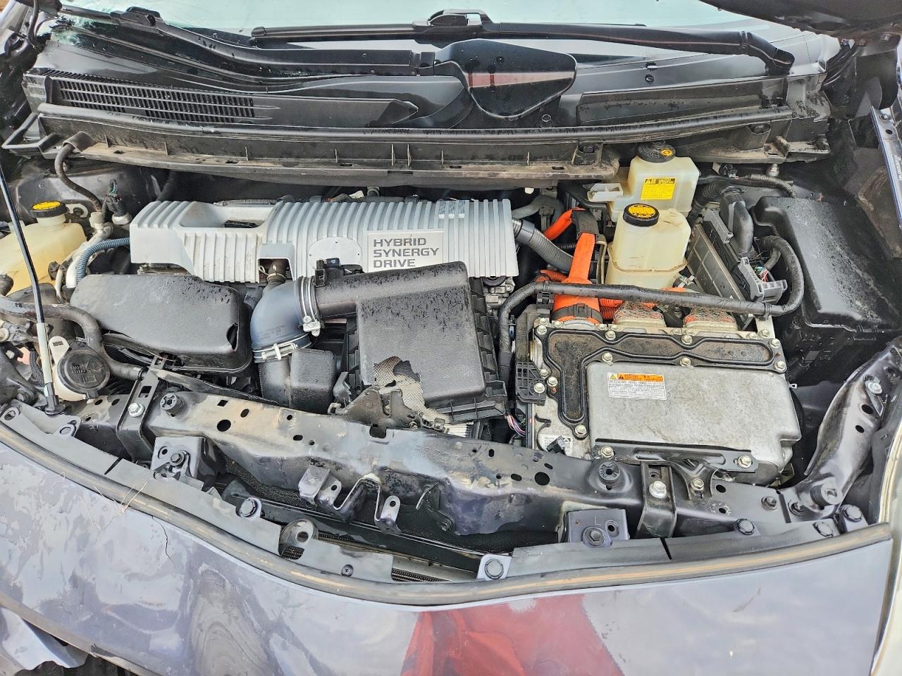 2011 TOYOTA PRIUS FOUR photo 12