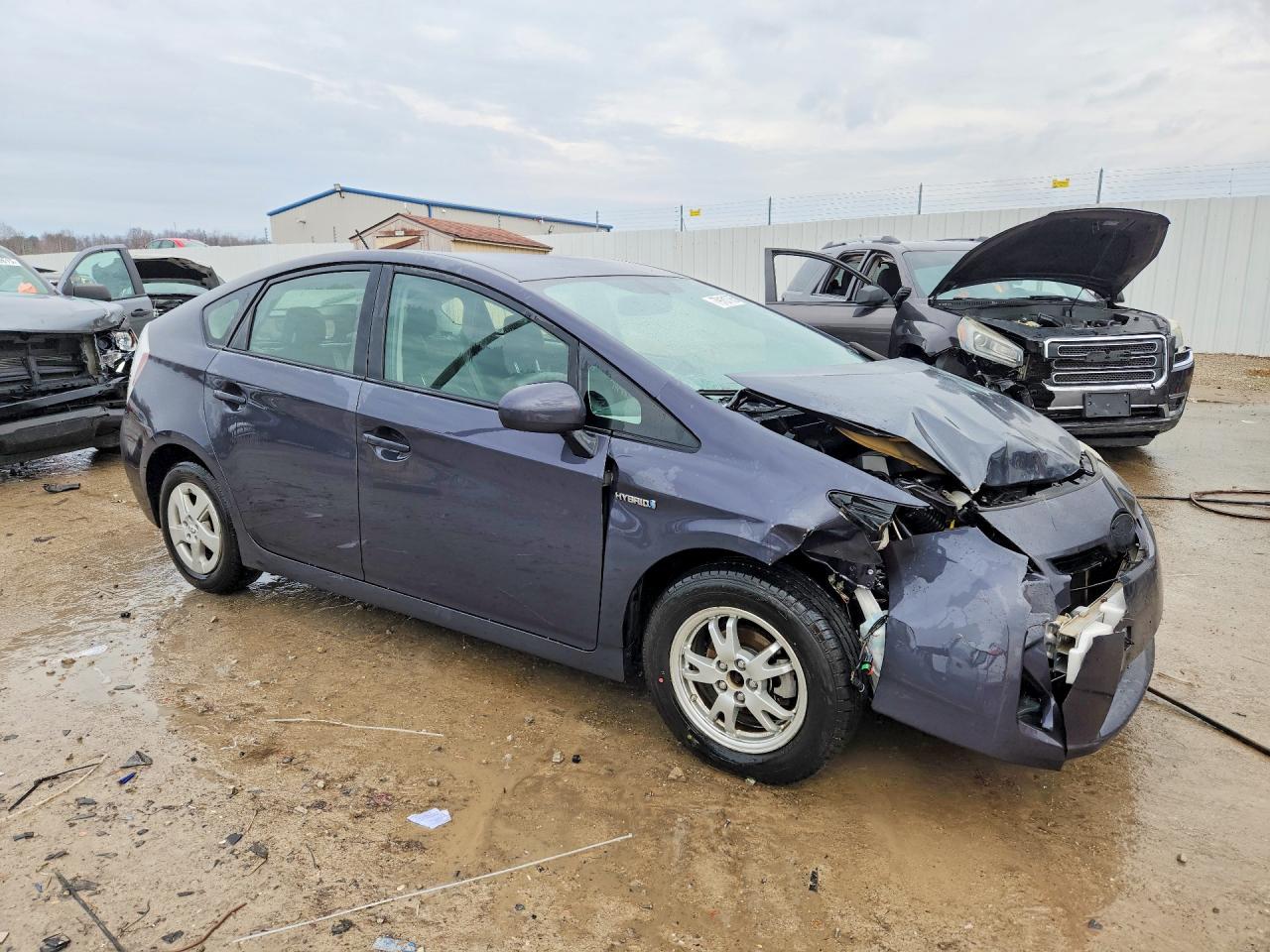 2011 TOYOTA PRIUS FOUR photo 4