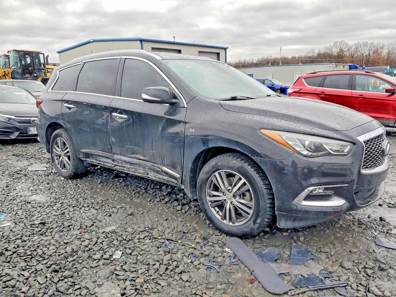 2020 INFINITI QX60 LUXE photo 4