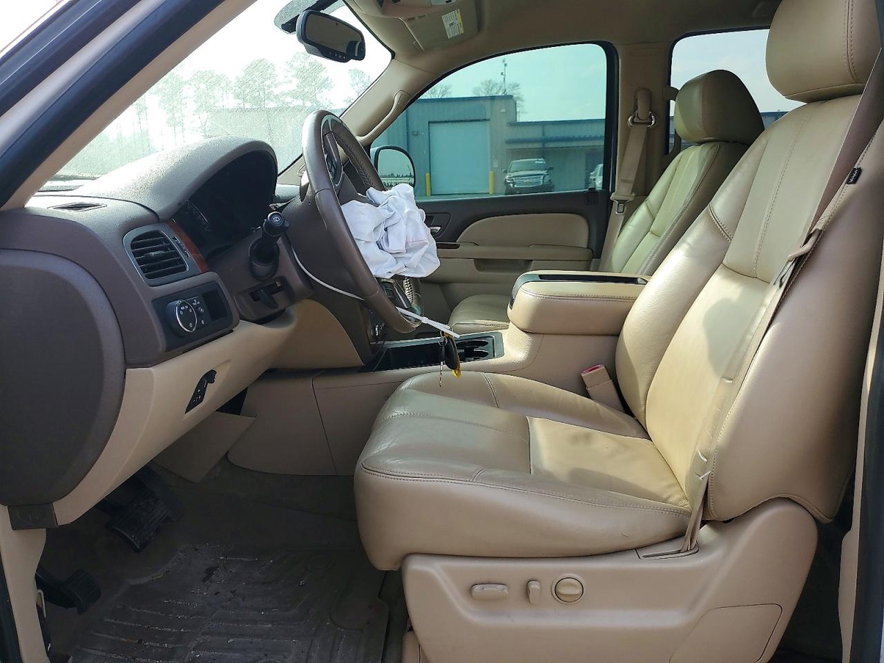 2011 CHEVROLET TAHOE C1500 LT photo 7