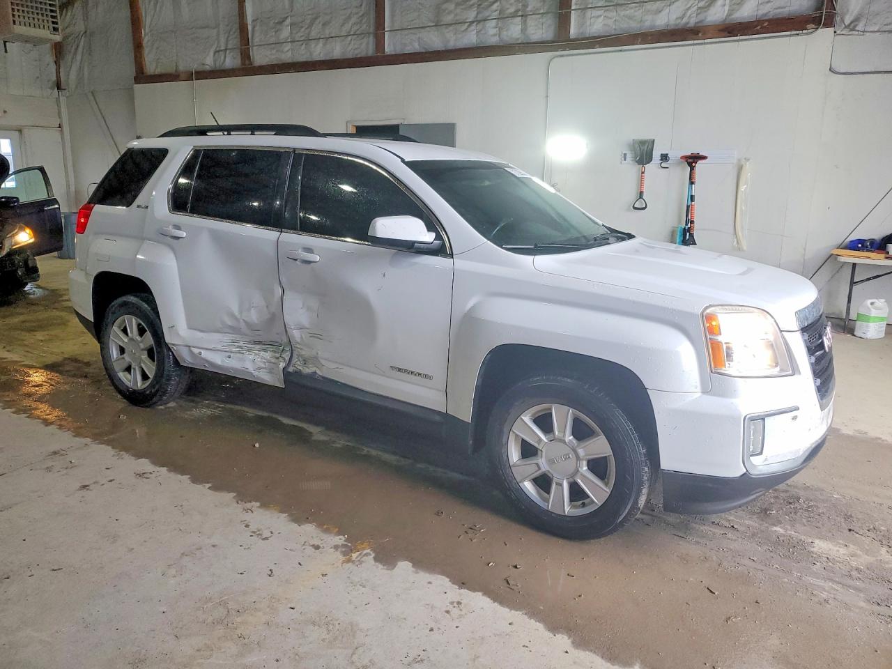 2017 GMC TERRAIN SLE photo 7