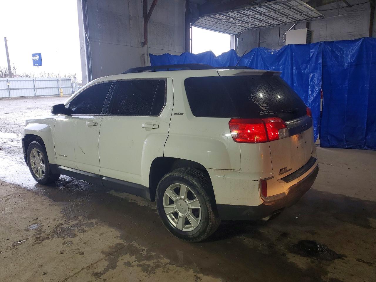 2017 GMC TERRAIN SLE photo 3