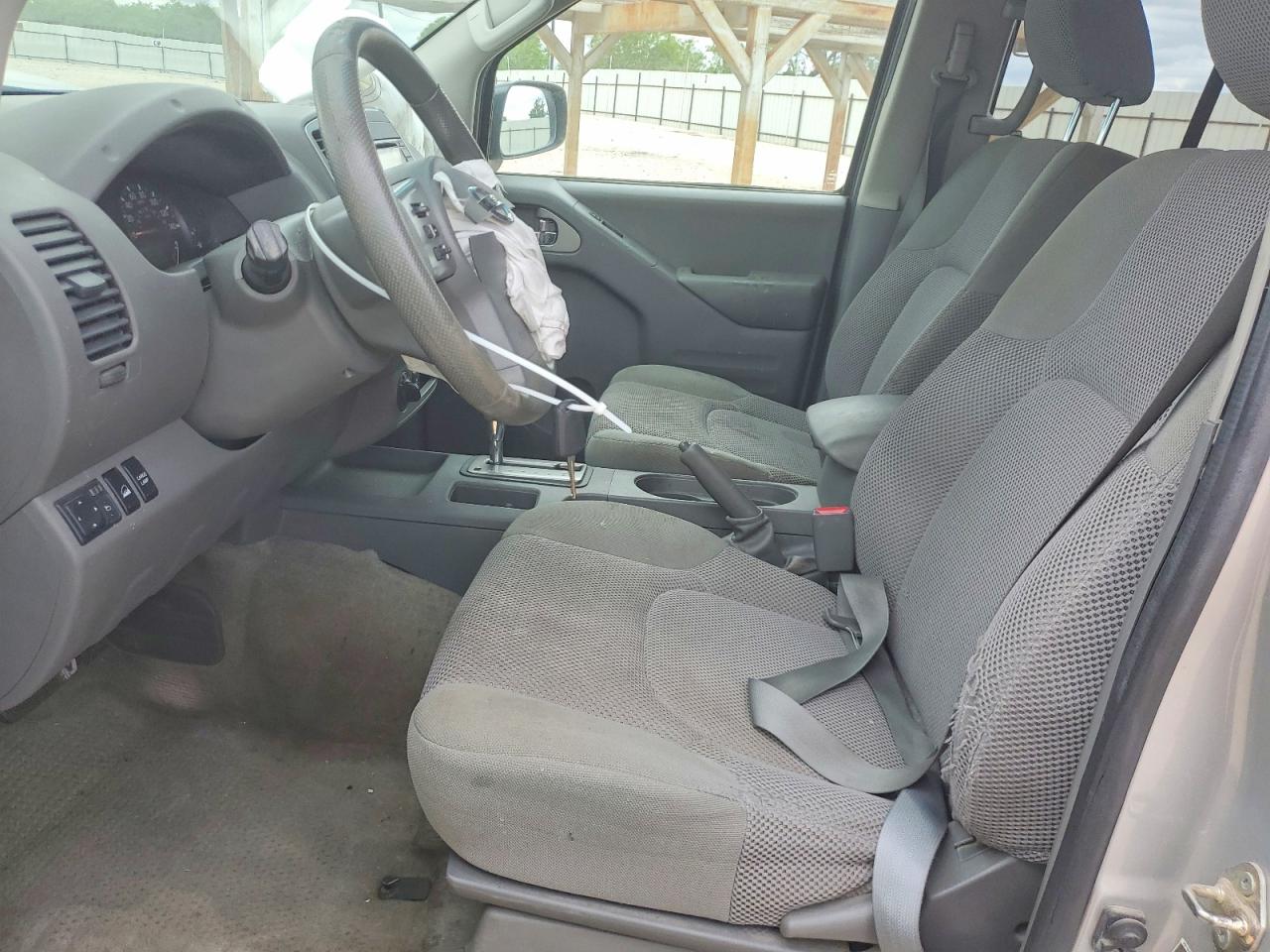 2017 NISSAN FRONTIER SV photo 13