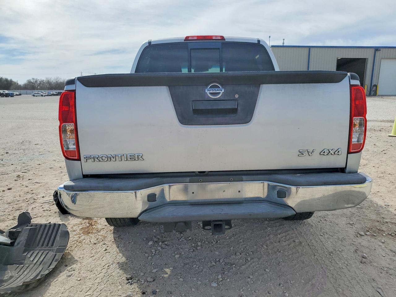 2017 NISSAN FRONTIER SV photo 11