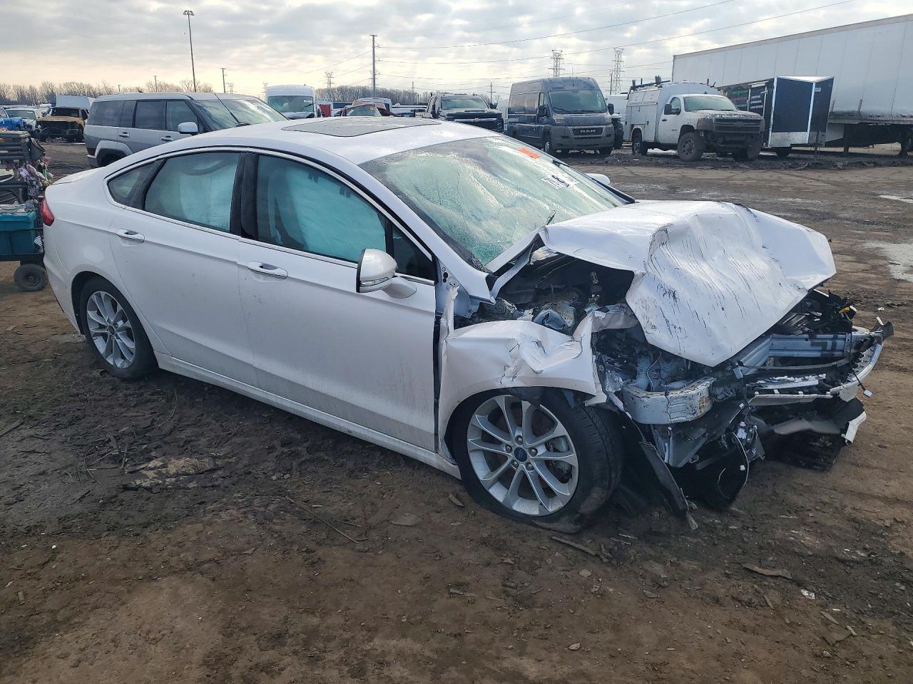 2019 FORD FUSION TITANIUM photo 4