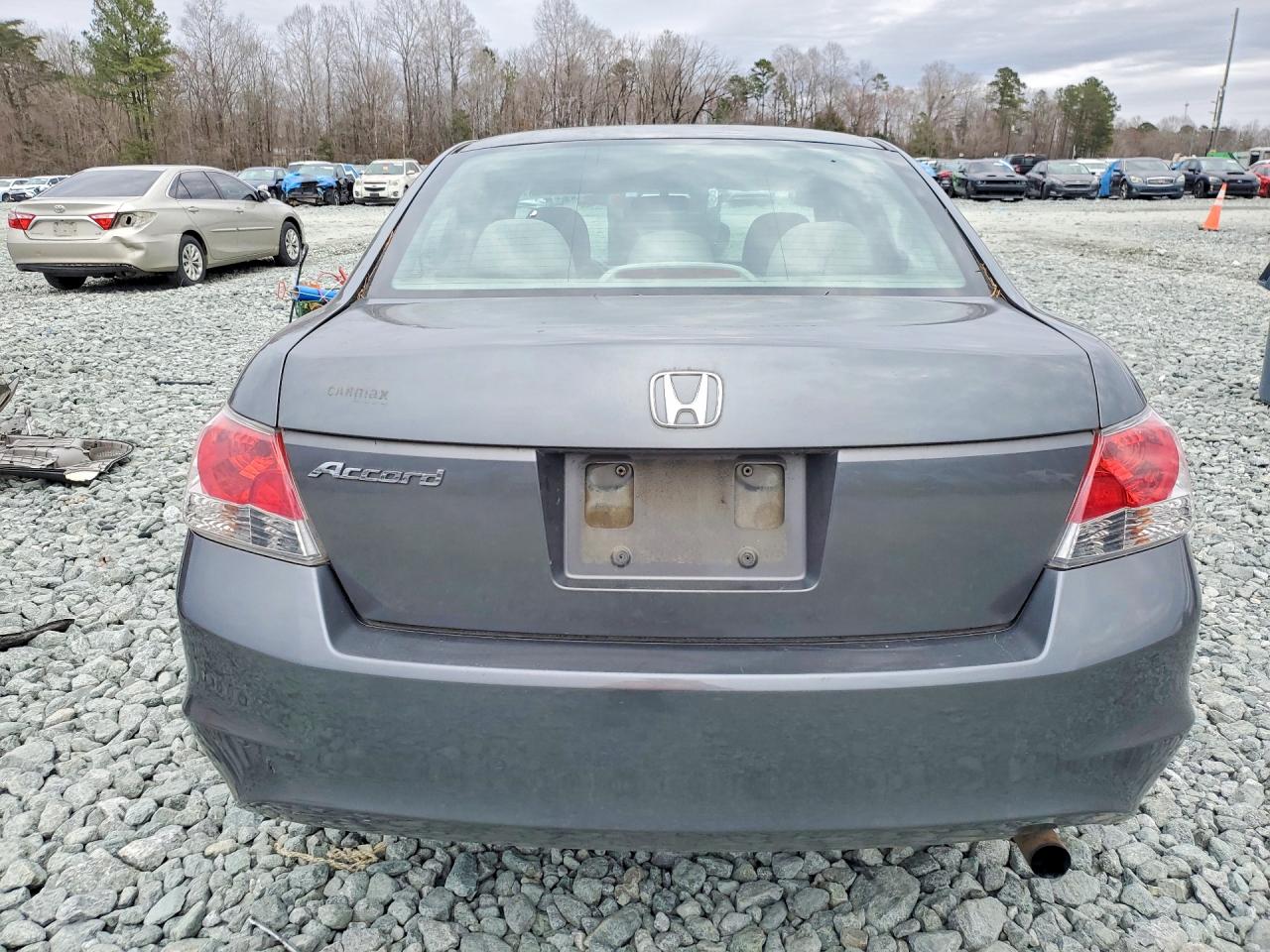 2010 HONDA ACCORD LX photo 11