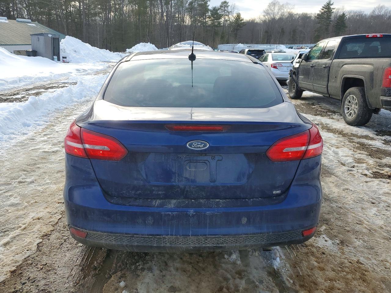 2017 FORD FOCUS SEL photo 6