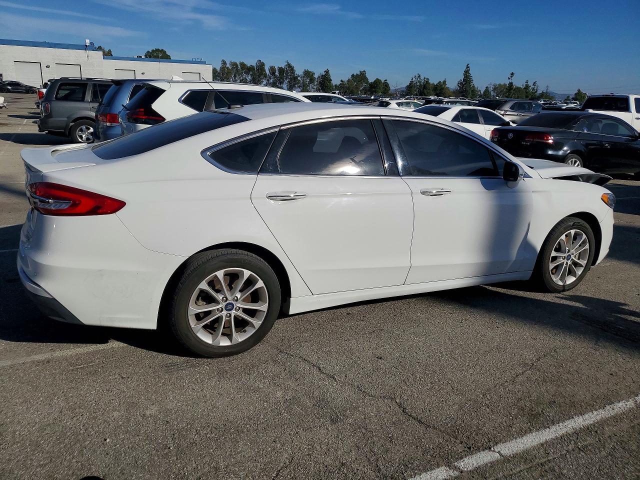 2020 FORD FUSION TITANIUM photo 3