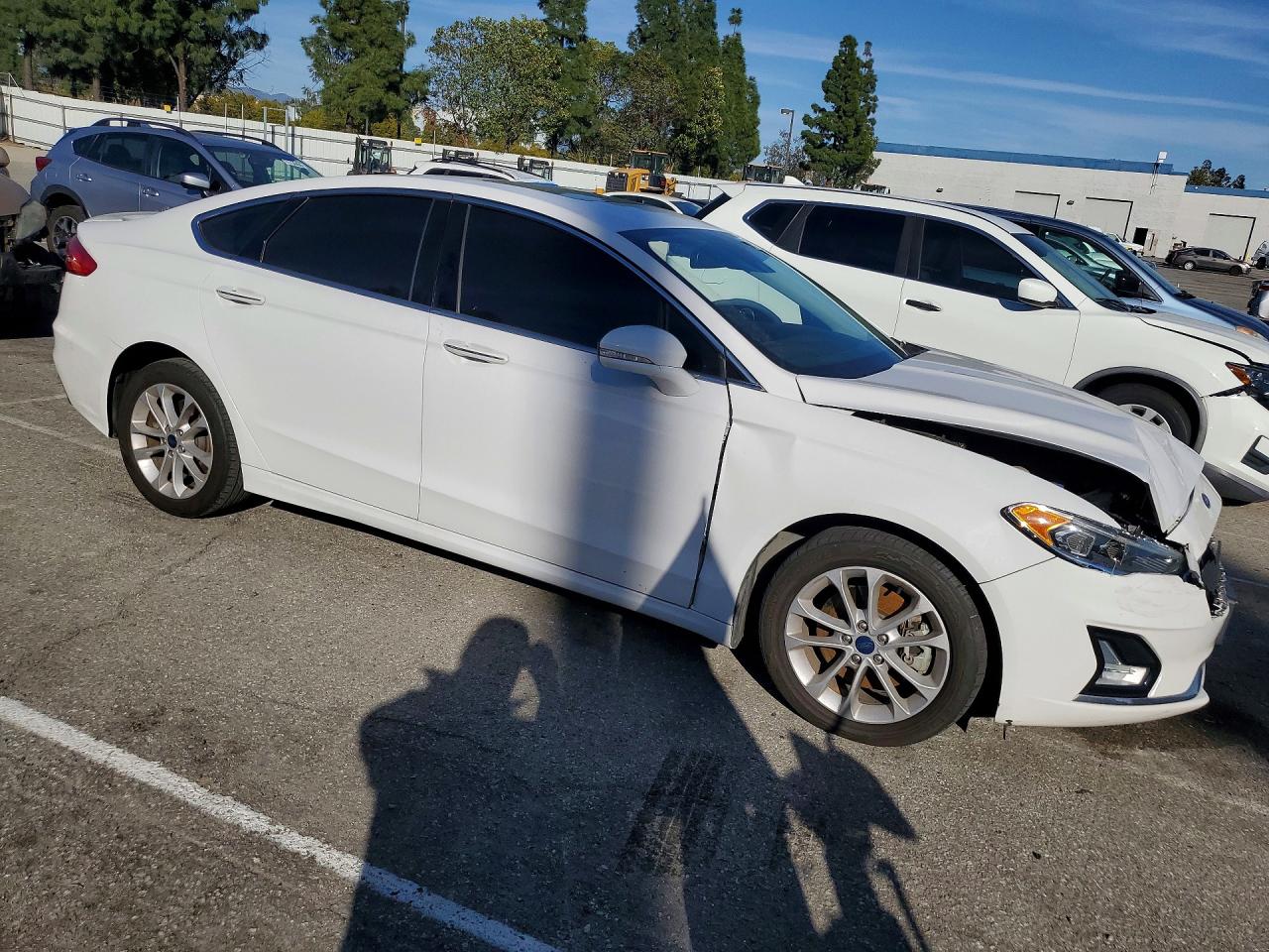 2020 FORD FUSION TITANIUM photo 4