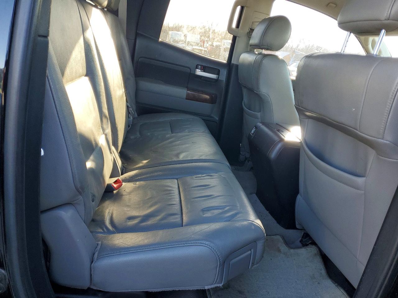 2011 TOYOTA TUNDRA LIMITED photo 10