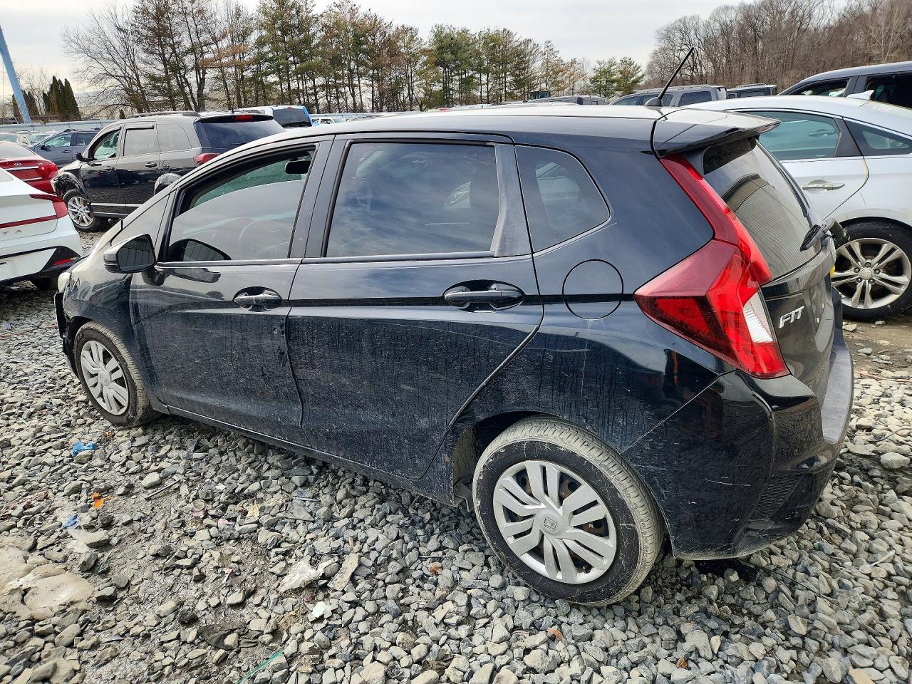 2016 HONDA FIT photo 2