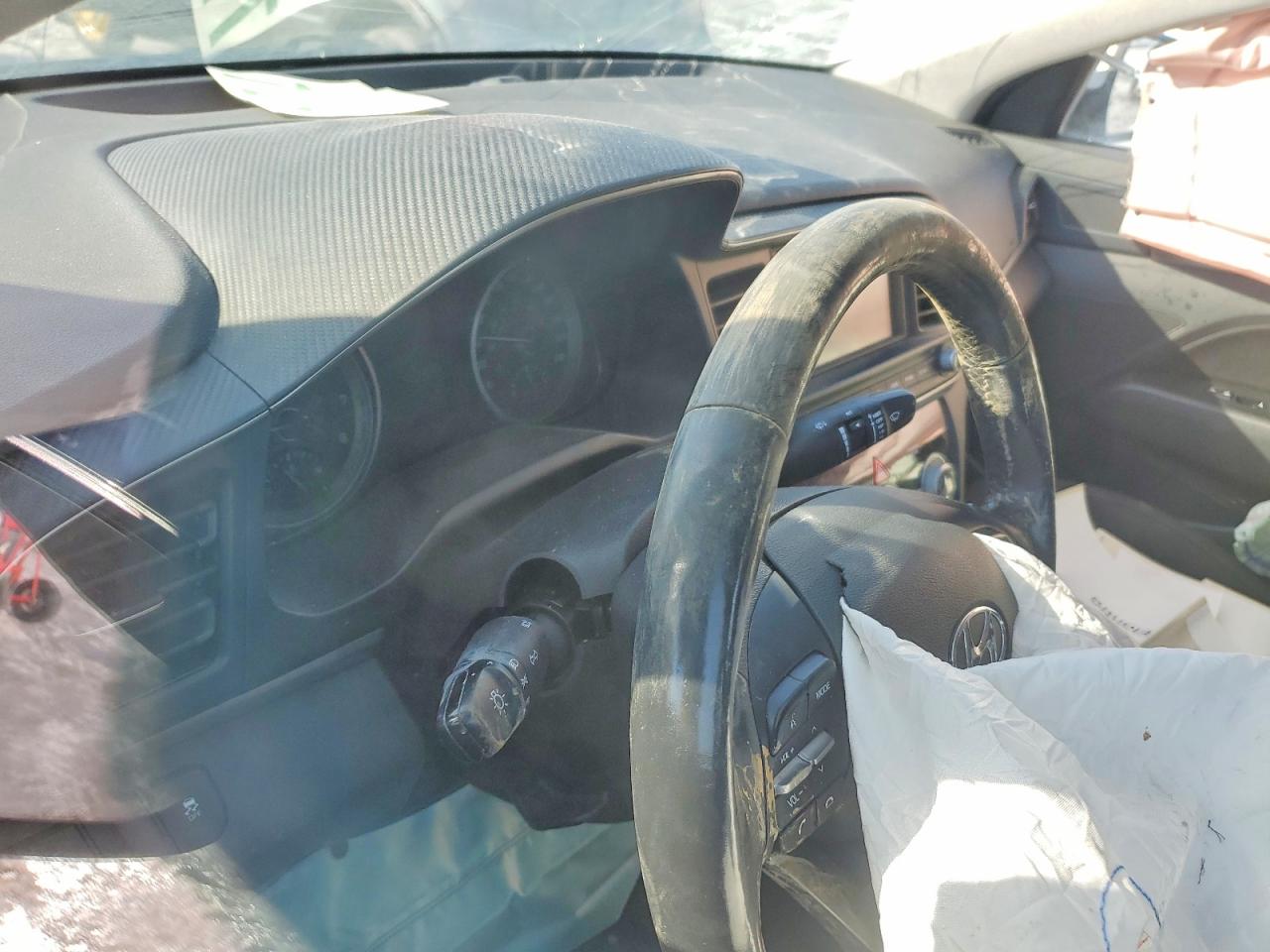 2020 HYUNDAI ELANTRA SEL photo 9
